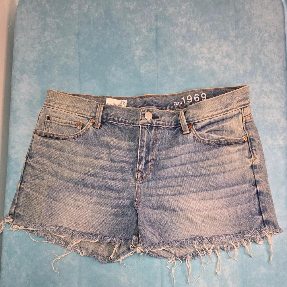 Gap 1969 blue denim shorts size 20